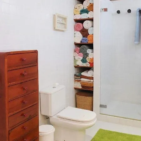 別荘 Agradable Viila Con Piscina *