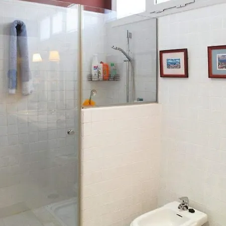 別荘 Agradable Viila Con Piscina